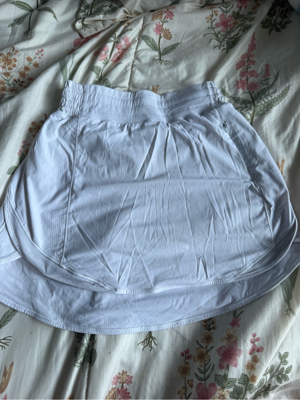 lululemon athletica White Women's Athletic Skirt with Built-In Brief